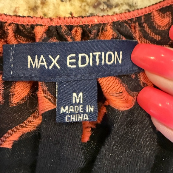 Max Edition Black Dress Size Medium - Picture 4 of 4